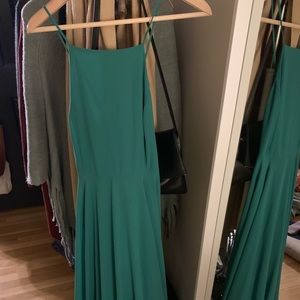 Lulu’s smock neck emerald green dress.